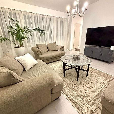 Nicely Furnished Apartment Near Centrum, Free Parking Pori Extérieur photo